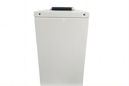 Batterie au lithium LifeP04 favorable à l'environnement 12.8V antipoussière 300AH CATL NCM