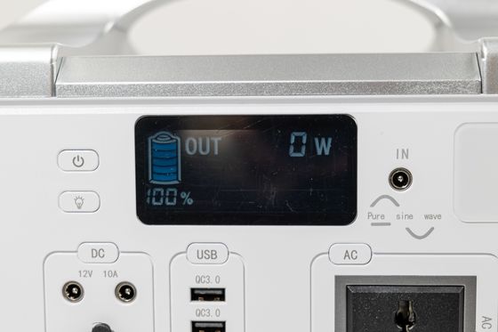 Pas d'effet mémoire Station électrique portable à onde sinusoïdale pure avec système de stockage d'énergie homologué ROHS