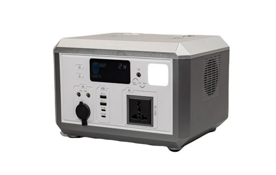 Commutateur de transfert gratuit Sorties AC 600W PV Chargement Meilleure centrale électrique avec lumière SOS Pour l' alimentation en urgence